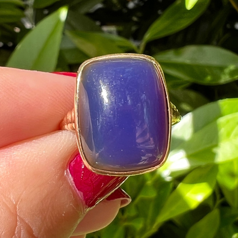 VINTAGE 14K YELLOW GOLD BLUE PURPLE CHALCEDONY CABOCHON RING EUROPEAN HALLMARK - Picture 7 of 16